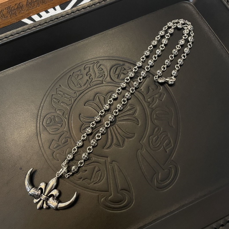 Ch**me He**ts necklaces